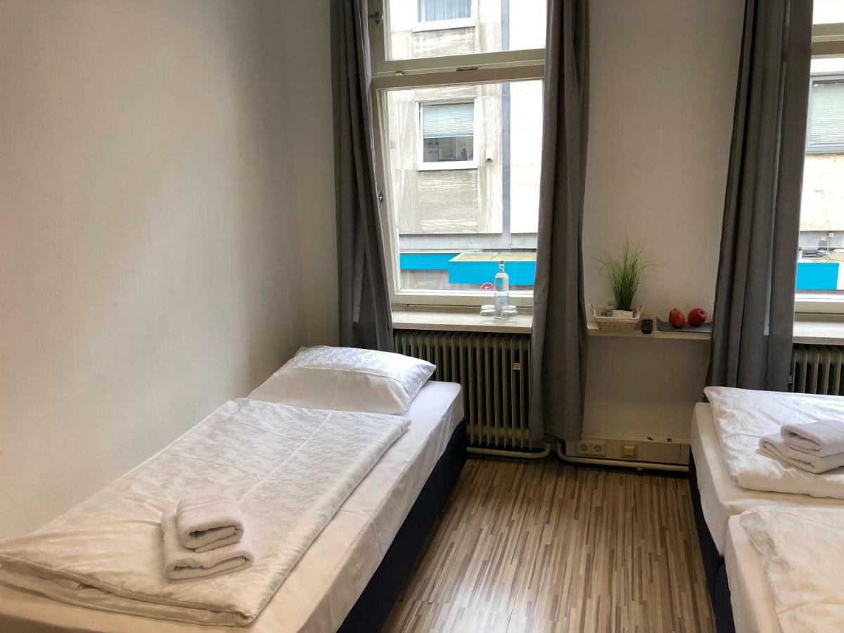 Downtown City - Privaterooms Fuerth Exterior photo