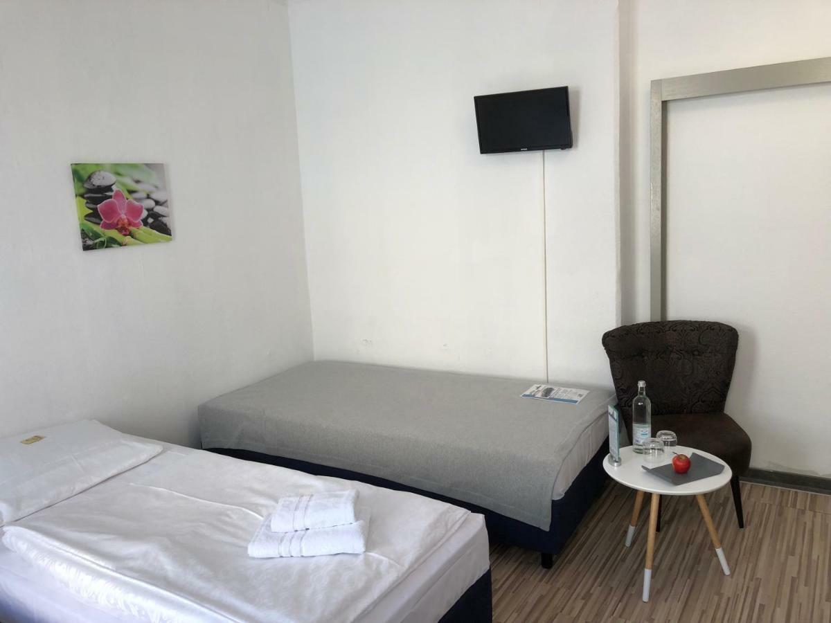 Downtown City - Privaterooms Fuerth Exterior photo